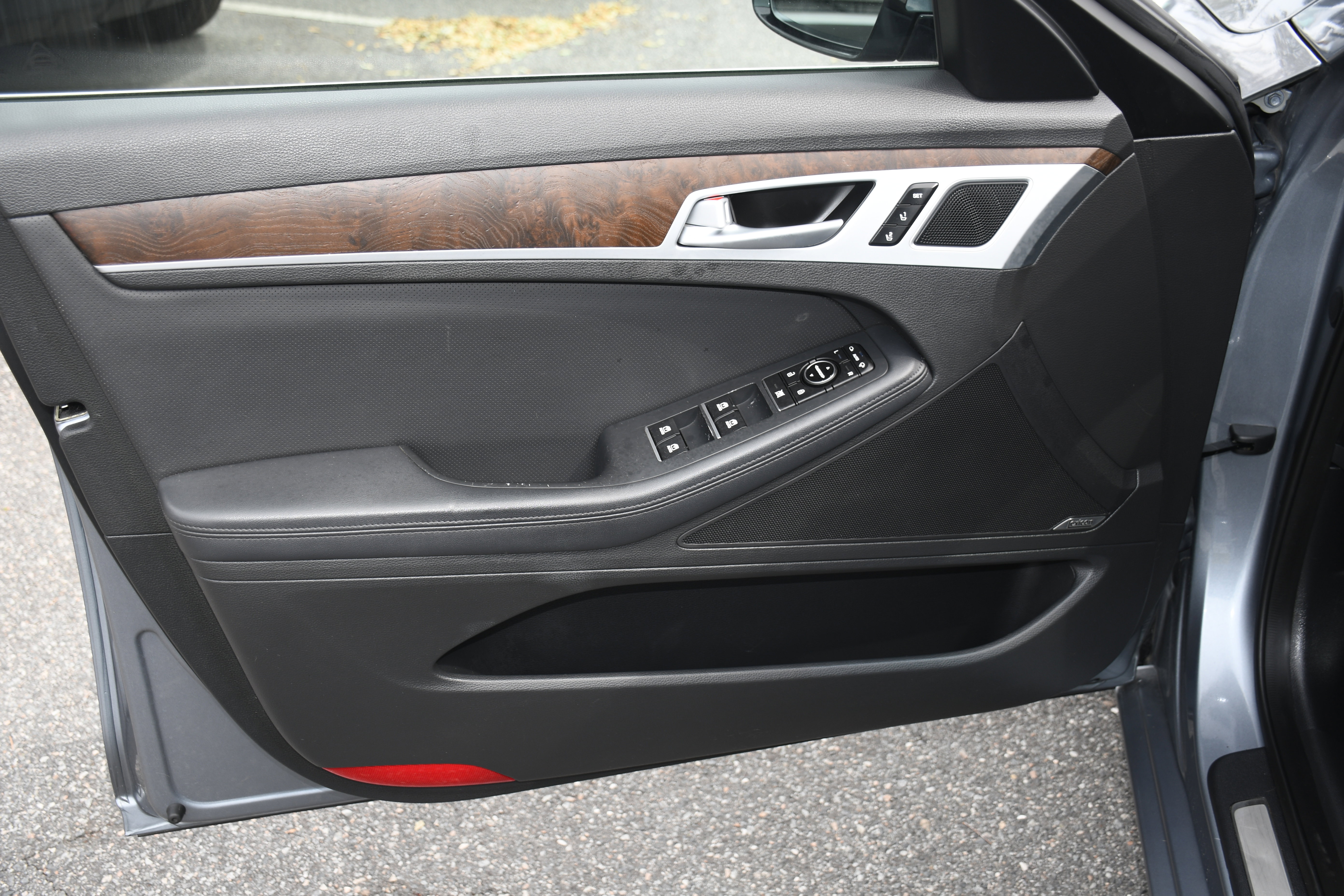 Used 2015 Hyundai Genesis 3.8 w/ Option Group 04 image 10