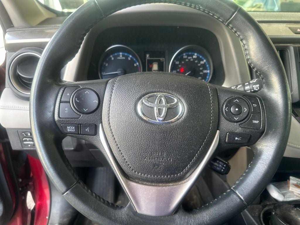 Used 2018 Toyota RAV4 XLE w/ Plus Extra Value Package AWD/4WD image 6