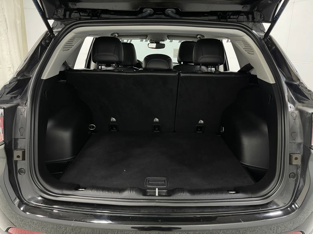 Used 2022 Jeep Compass Trailhawk image 24