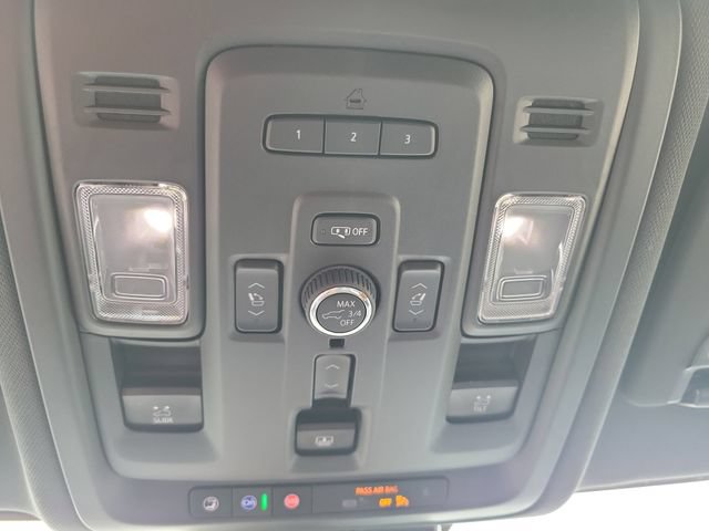 Used 2024 Chevrolet Suburban High Country AWD/4WD image 34