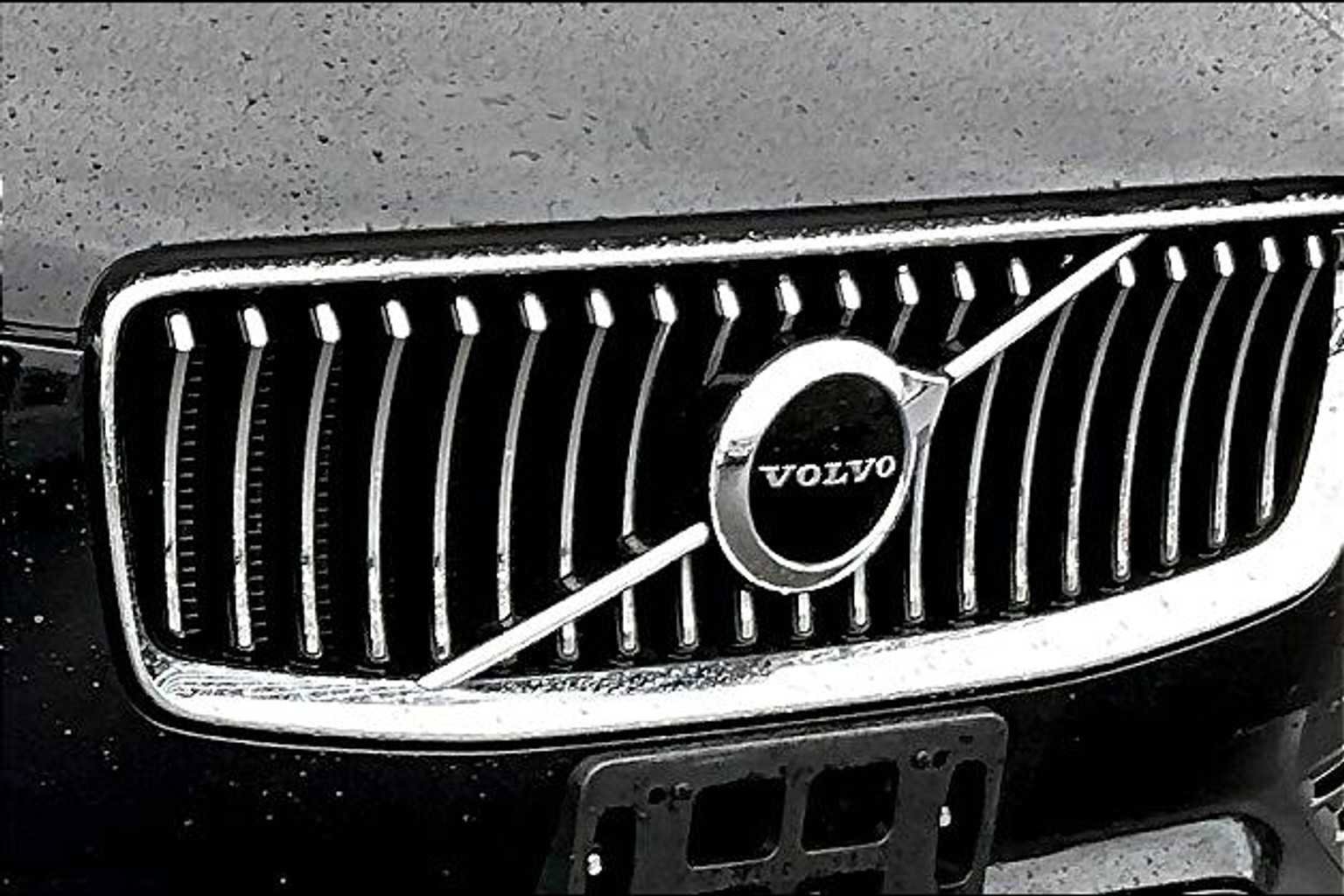 Used 2022 Volvo XC90 T6 Momentum w/ Climate Package image 33