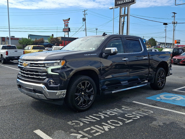 Certified 2022 Chevrolet Silverado 1500 LTZ w/ LTZ Convenience Package II AWD/4WD image 3