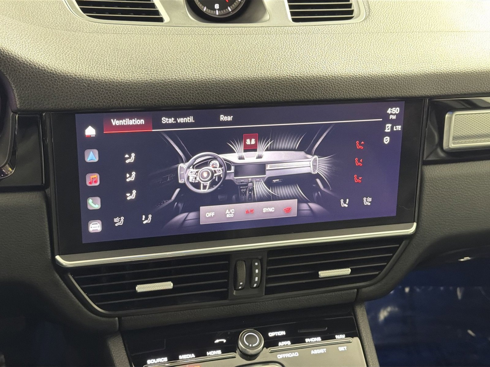 Used 2023 Porsche Cayenne Platinum Edition image 21