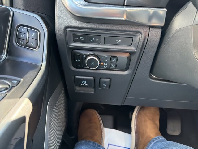 Used 2023 Ford F150 Lariat w/ Equipment Group 502A High image 32