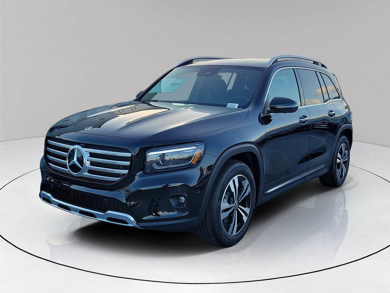 New 2026 Mercedes-Benz GLB 250 image 3