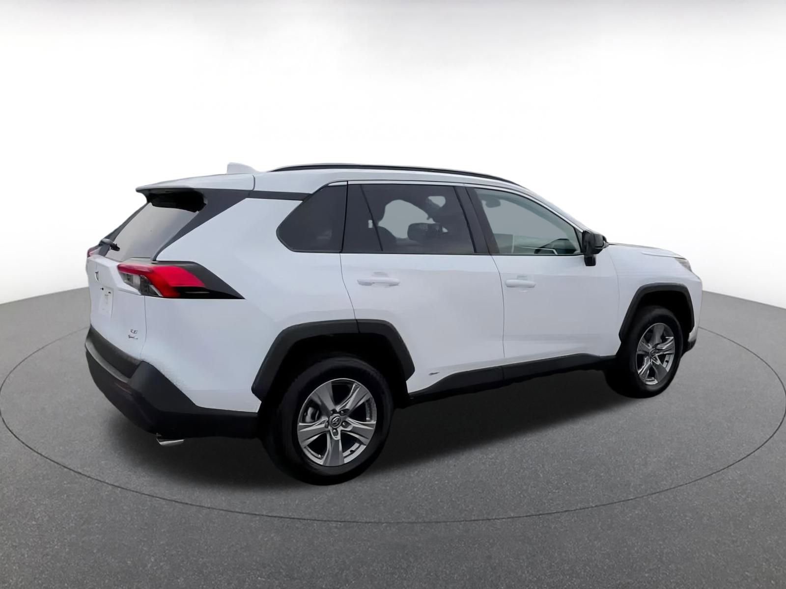 Used 2025 Toyota RAV4 LE image 13