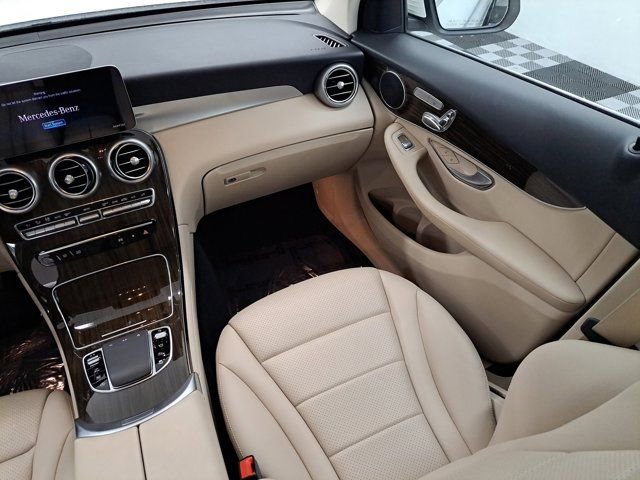 Used 2022 Mercedes-Benz GLC 300 image 16