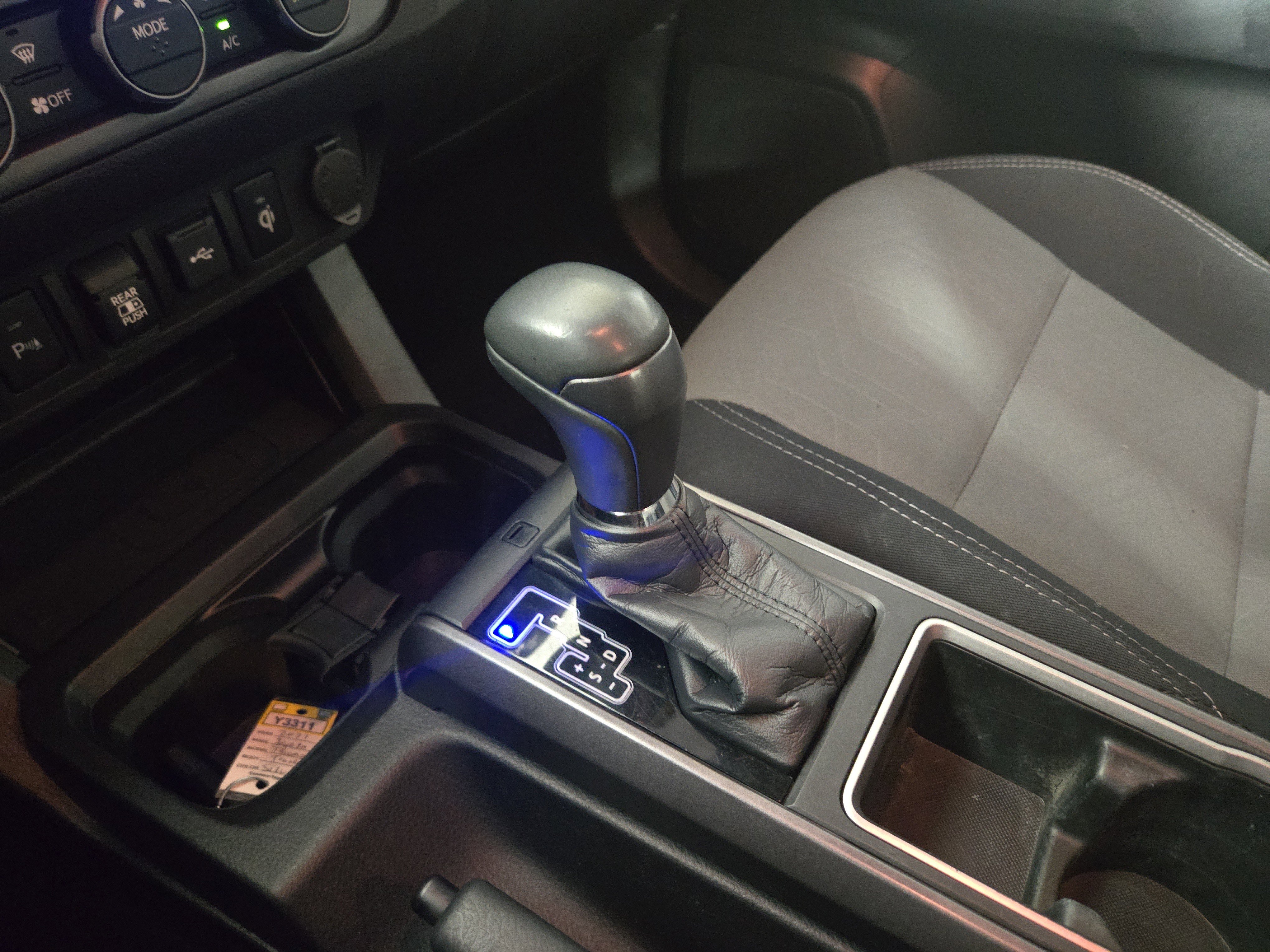 Used 2021 Toyota Tacoma TRD Sport w/ Technology Package image 21