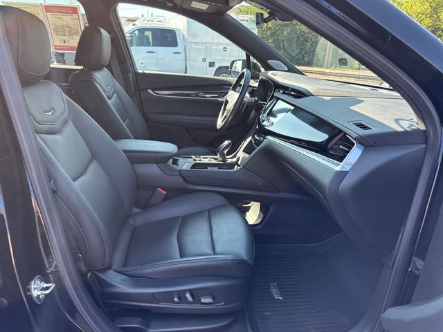 Used 2024 Cadillac XT6 Sport w/ LPO, Floor Liner Package AWD/4WD image 27