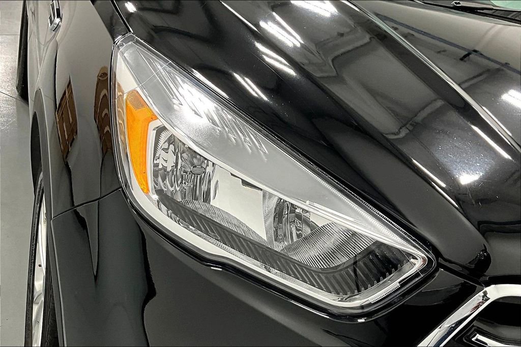 Used 2017 Ford Escape SE image 37