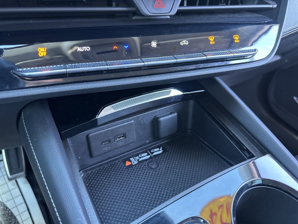 Used 2024 Buick Envision Sport Touring image 45