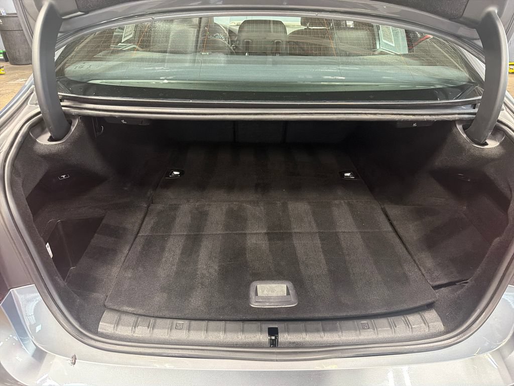 Used 2019 BMW 530e xDrive w/ Premium Package AWD/4WD image 24