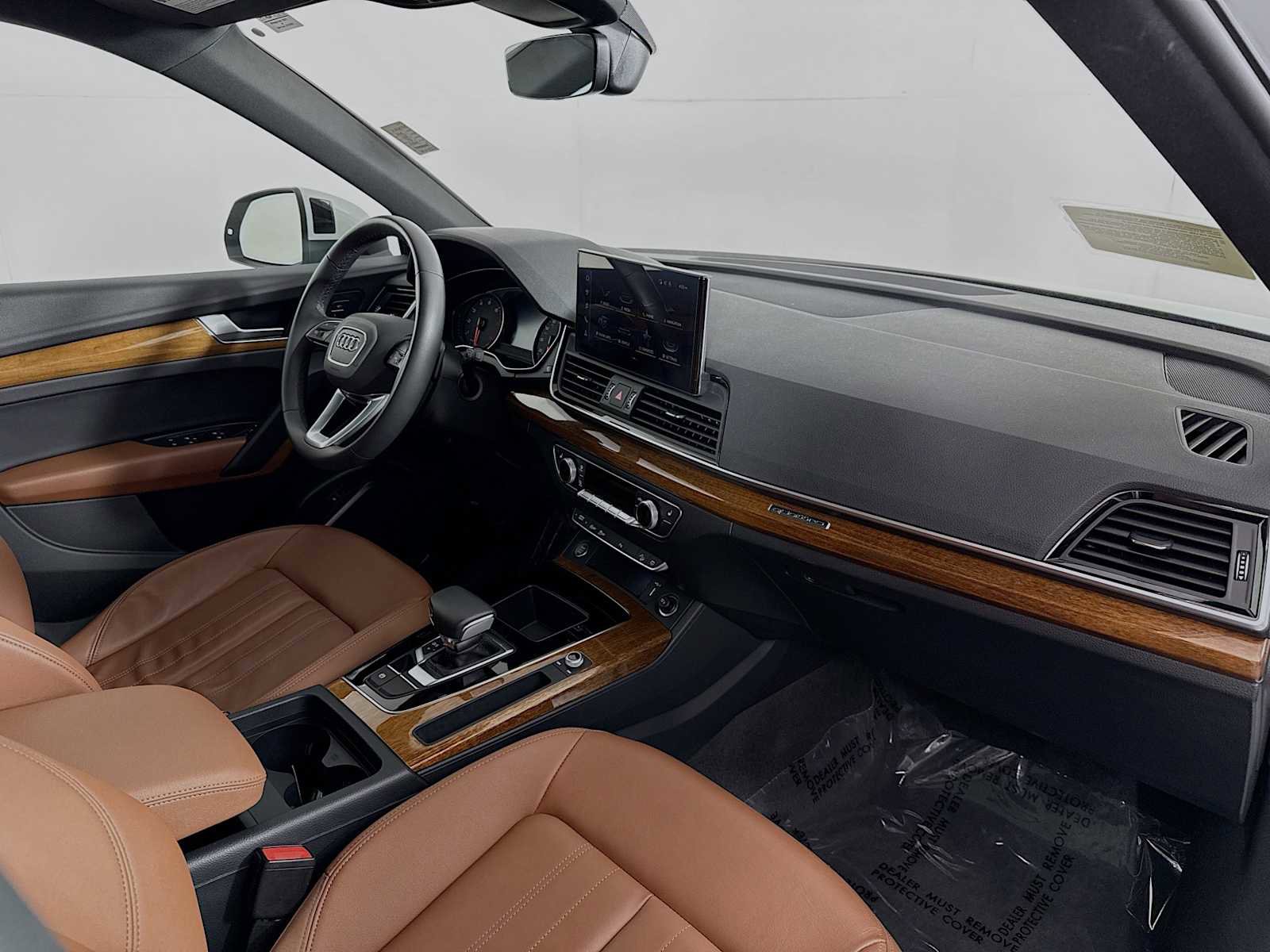 Used 2024 Audi Q5 2.0T Premium image 25