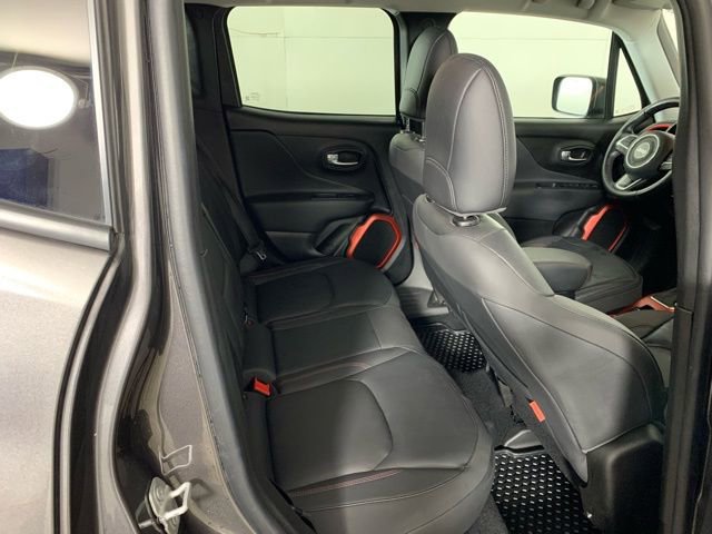 Used 2018 Jeep Renegade Trailhawk image 25
