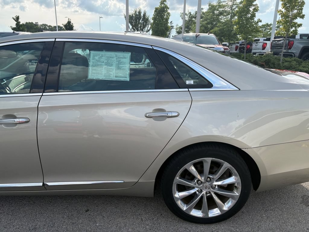 Used 2013 Cadillac XTS Luxury w/ Driver Awareness Package FWD image 31