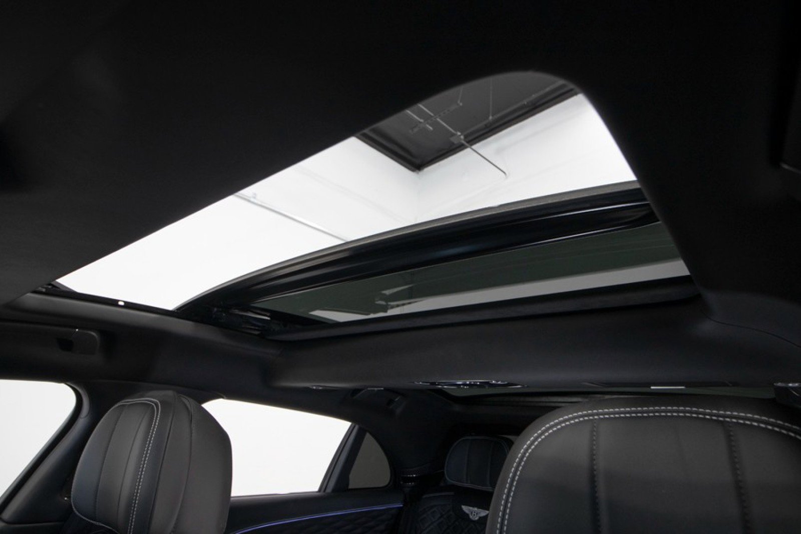Used 2021 Bentley Flying Spur W12 w/ First Edition Specification image 42