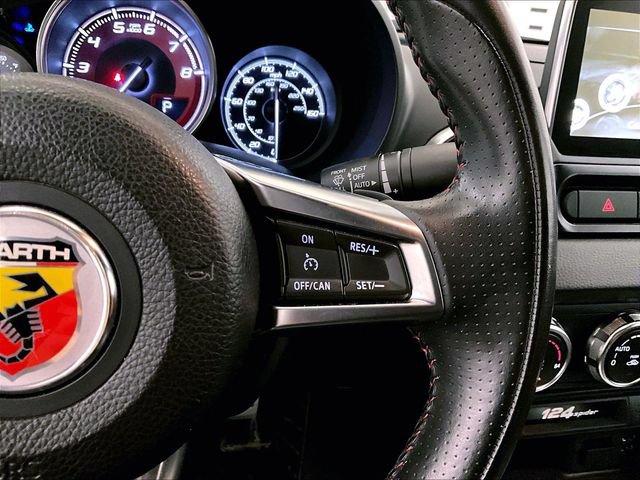 Used 2017 FIAT 124 Spider Abarth RWD image 18