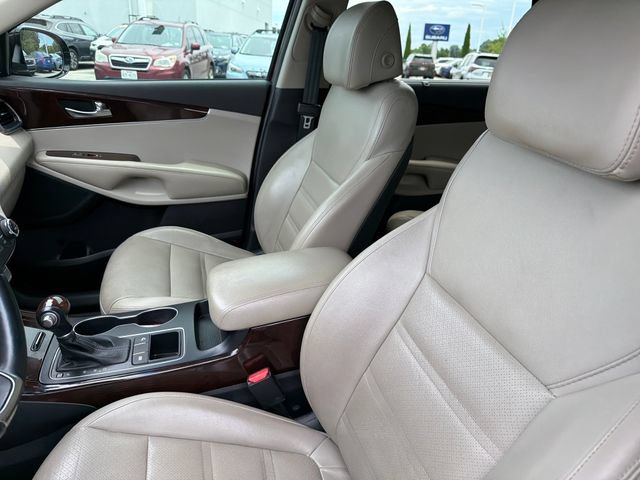 Used 2017 Kia Sorento EX w/ EX Premium Package FWD image 19
