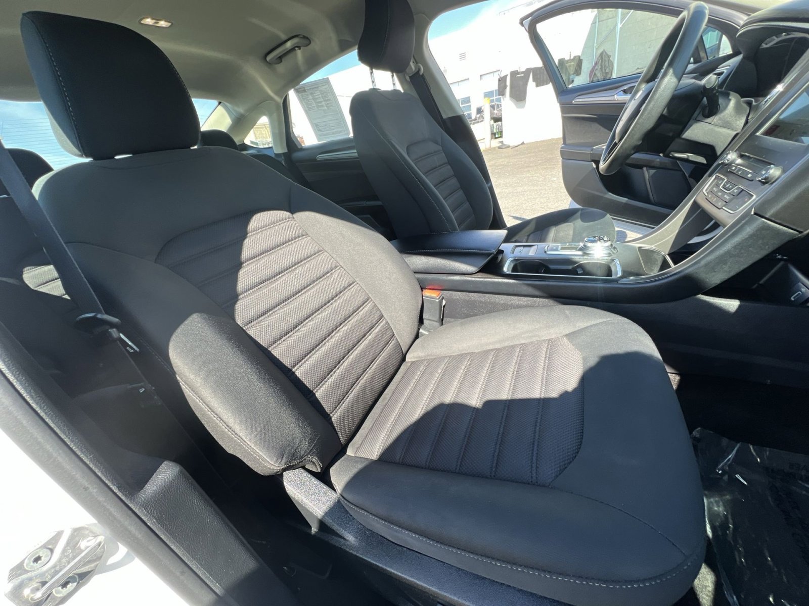 Certified 2018 Ford Fusion SE FWD image 39