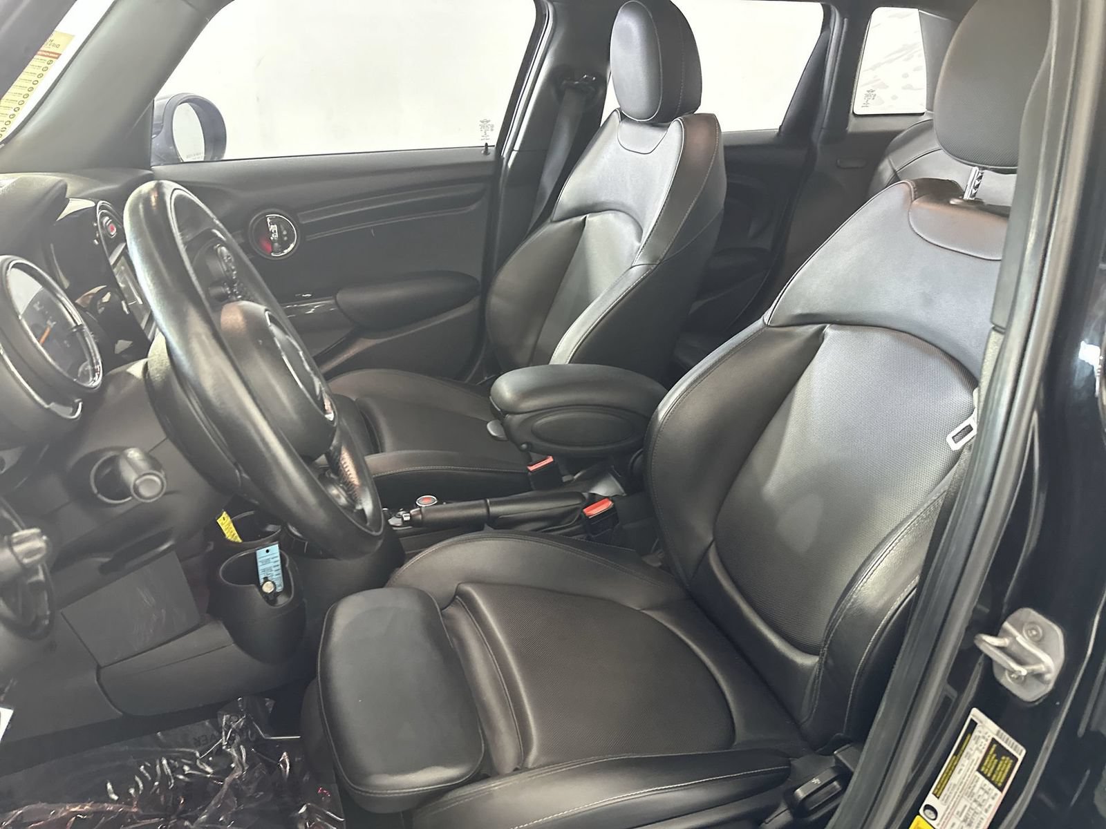 Used 2016 MINI Cooper 4-Door Hardtop FWD image 11