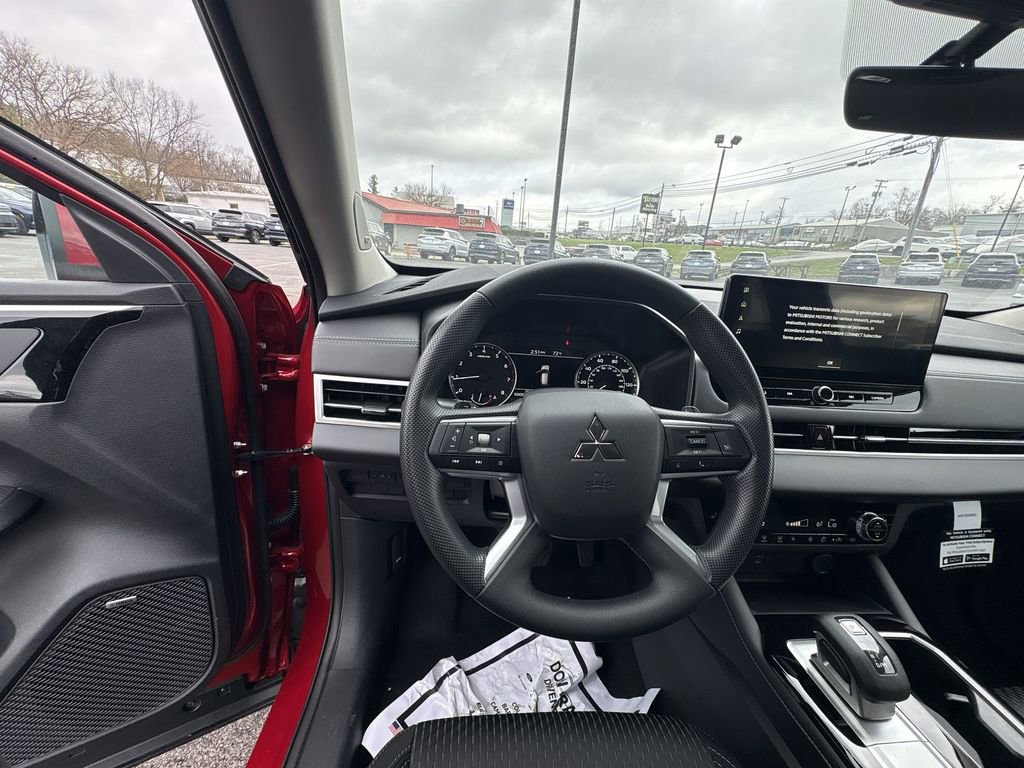 New 2026 Mitsubishi Outlander ES image 11