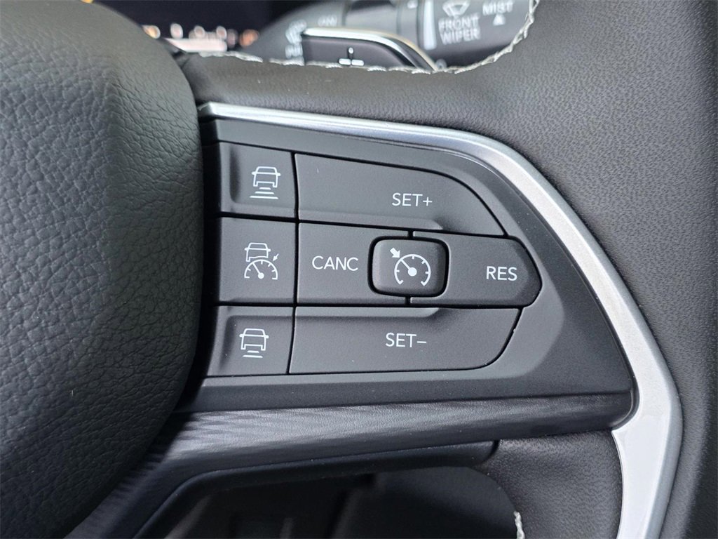 New 2025 Jeep Grand Cherokee L Altitude image 27