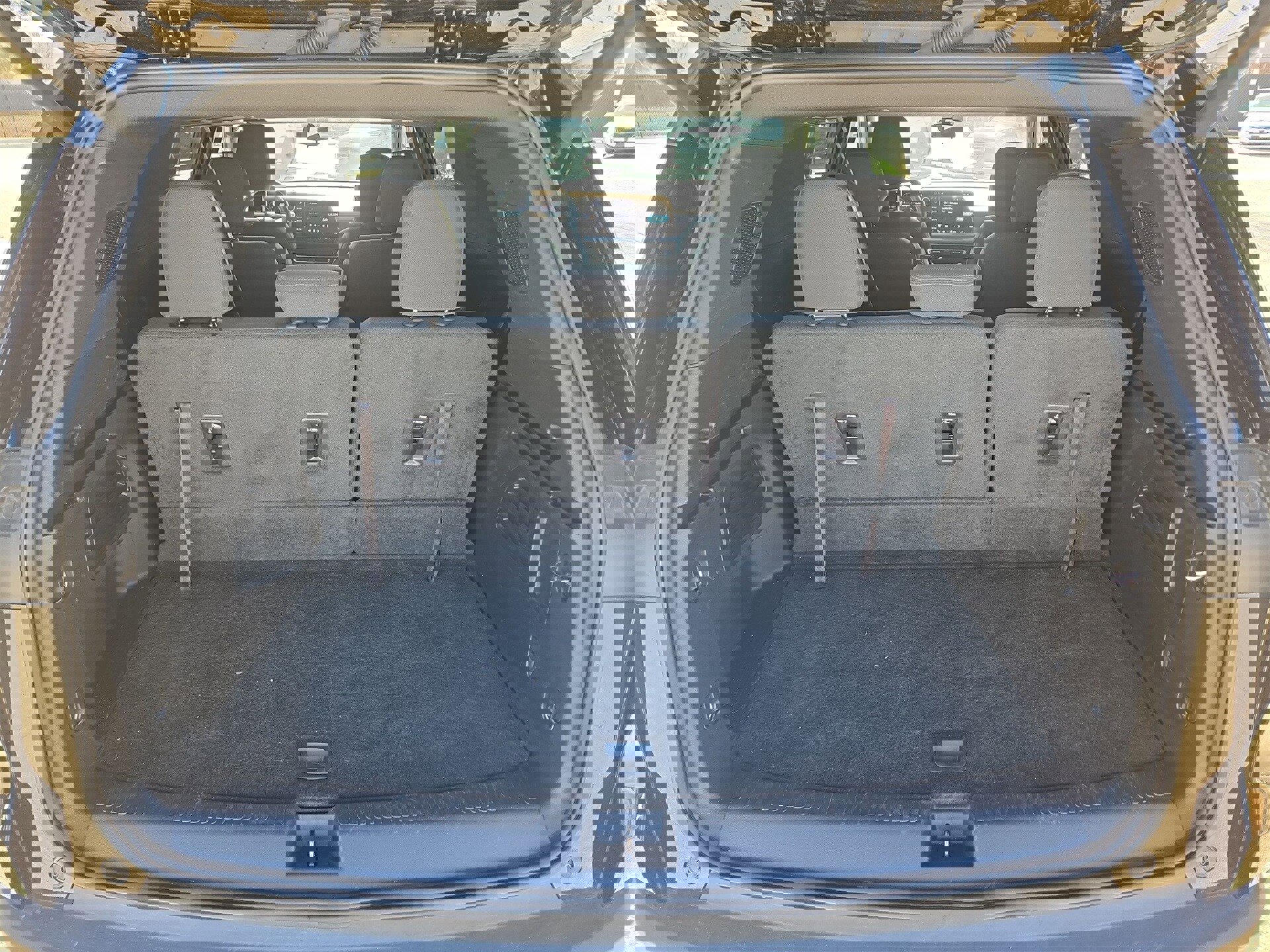 Used 2024 Chevrolet Traverse LT image 12