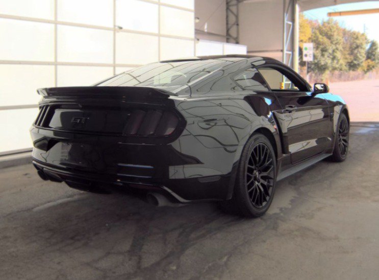 Used 2017 Ford Mustang GT w/ GT Performance Package RWD image 2