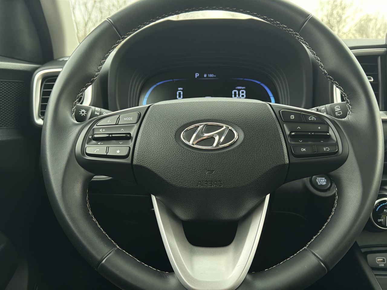 Certified 2024 Hyundai Venue SEL FWD image 15