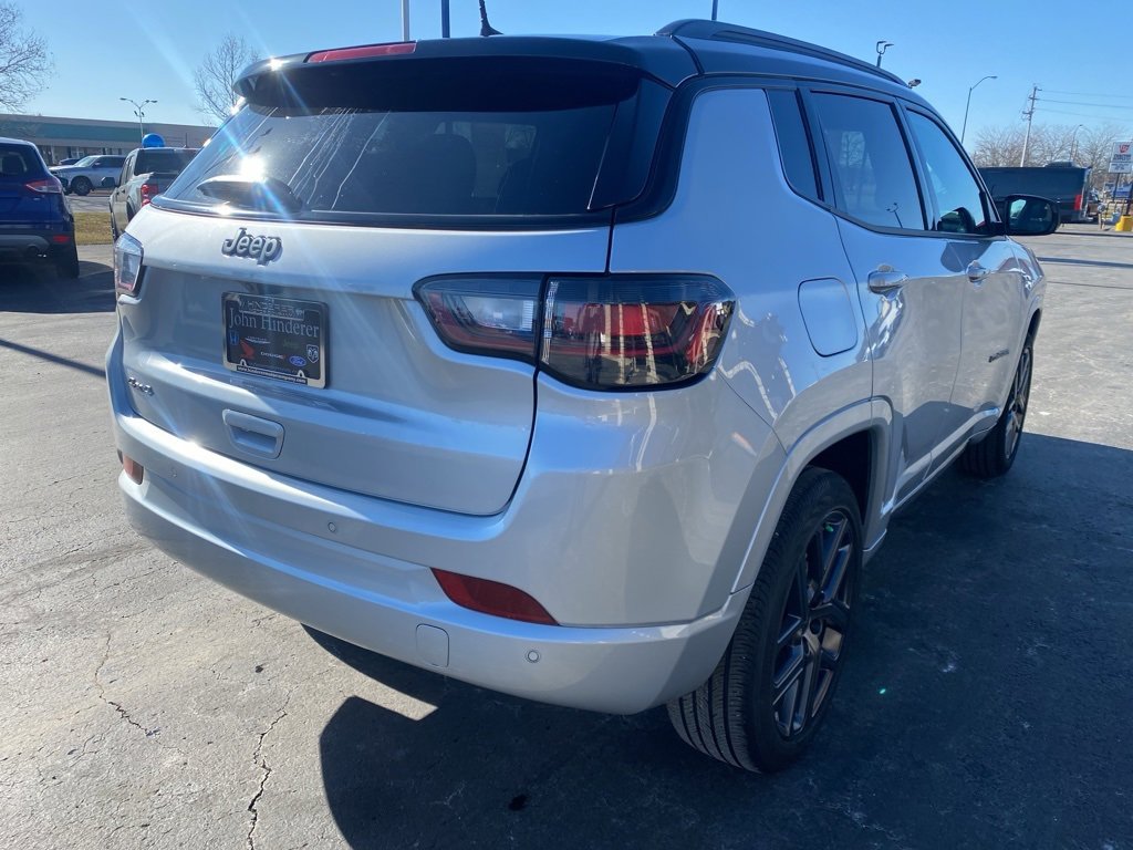 Used 2025 Jeep Compass Limited w/ High Altitude Package image 3