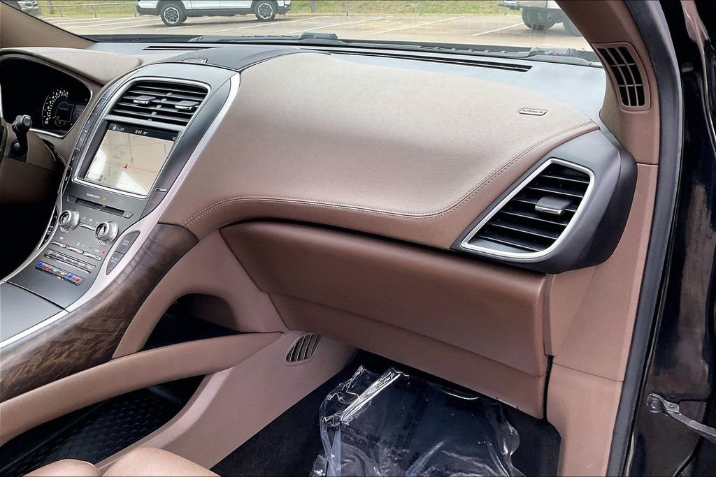 Used 2016 Lincoln MKX Reserve w/ Climate Package image 15