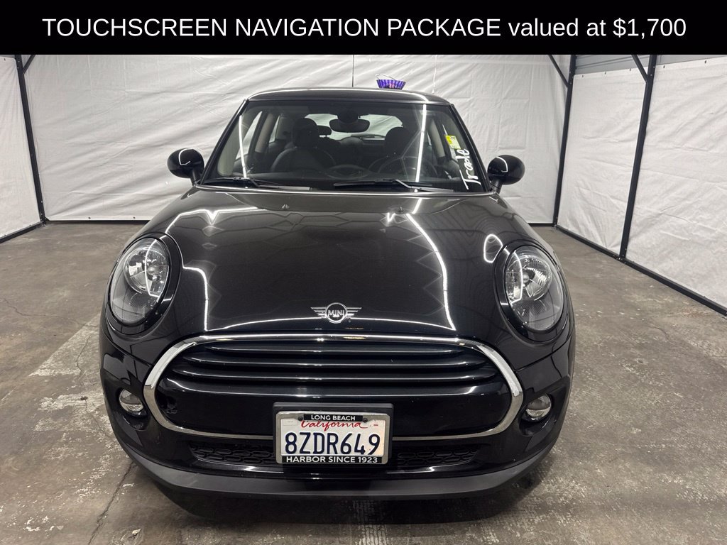 Used 2019 MINI Cooper 2-Door Hardtop w/ Signature Upholstery Package FWD image 2