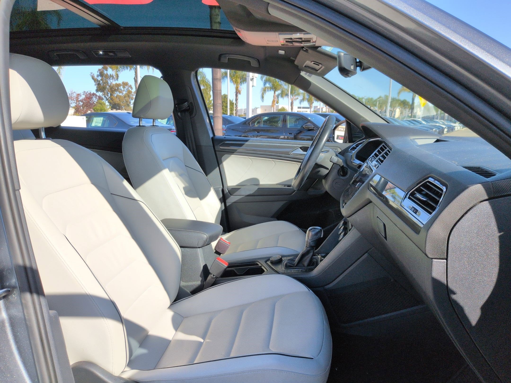 Used 2021 Volkswagen Tiguan SEL Premium R-Line w/ 3rd Row Seat Package image 30