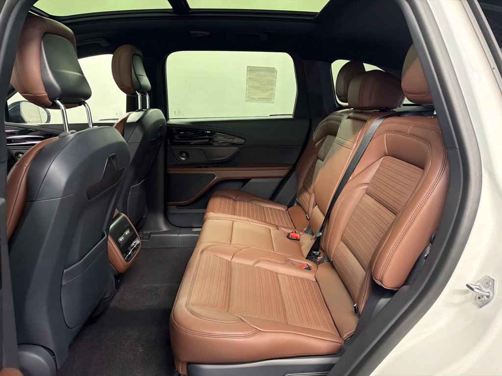 New 2026 Lincoln Nautilus Reserve AWD/4WD image 34