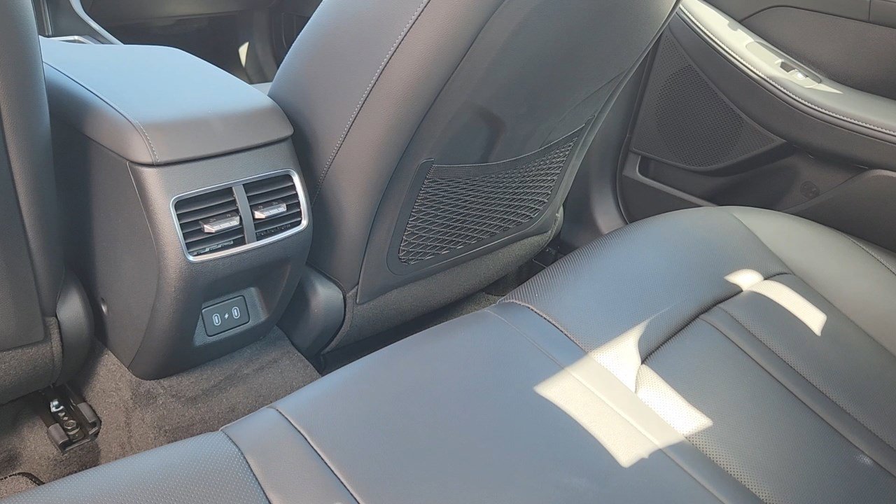 New 2025 Hyundai Sonata Limited image 18