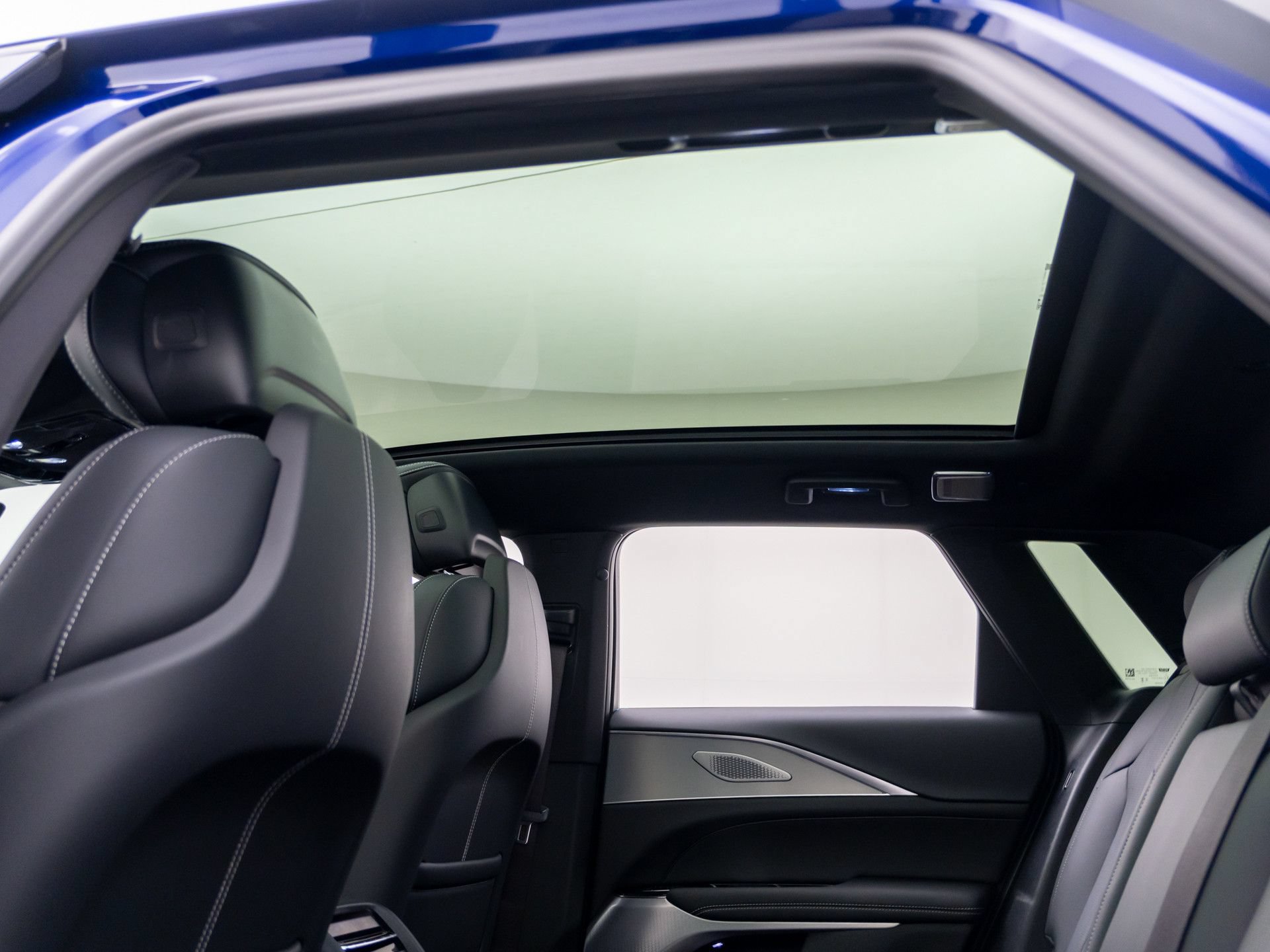 New 2027 Cadillac Lyriq Signature Sport AWD/4WD image 19