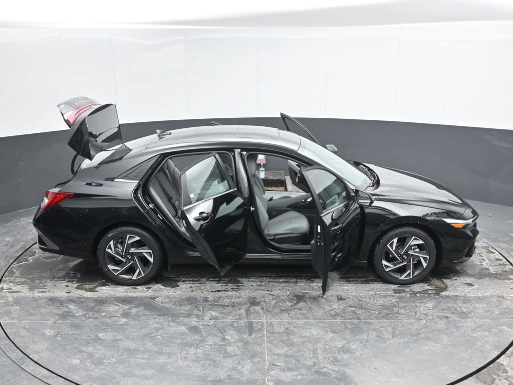 Certified 2026 Hyundai Elantra Limited w/ Cargo Package FWD image 55
