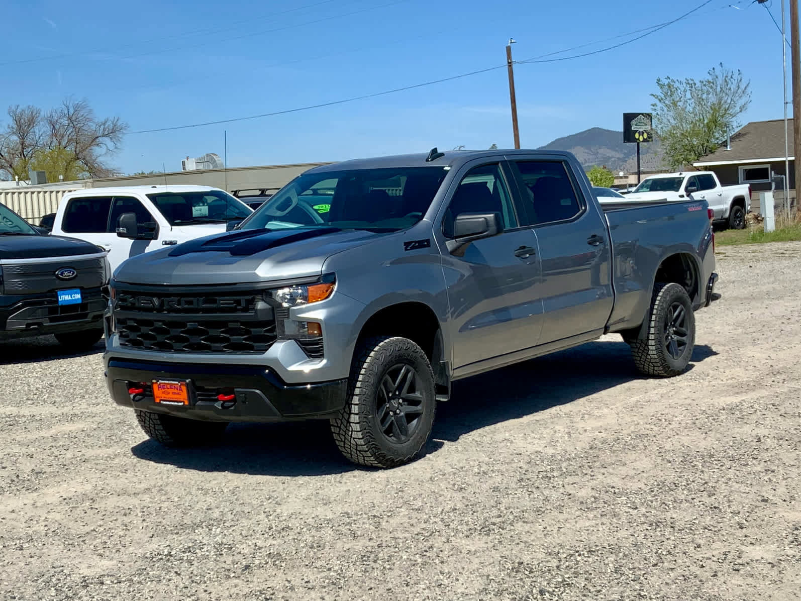 New 2026 Chevrolet Silverado 1500 Custom Trail Boss w/ LPO, Dark Essentials Package AWD/4WD image 1