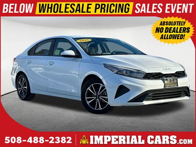 Used 2023 Kia Forte LXS image 1