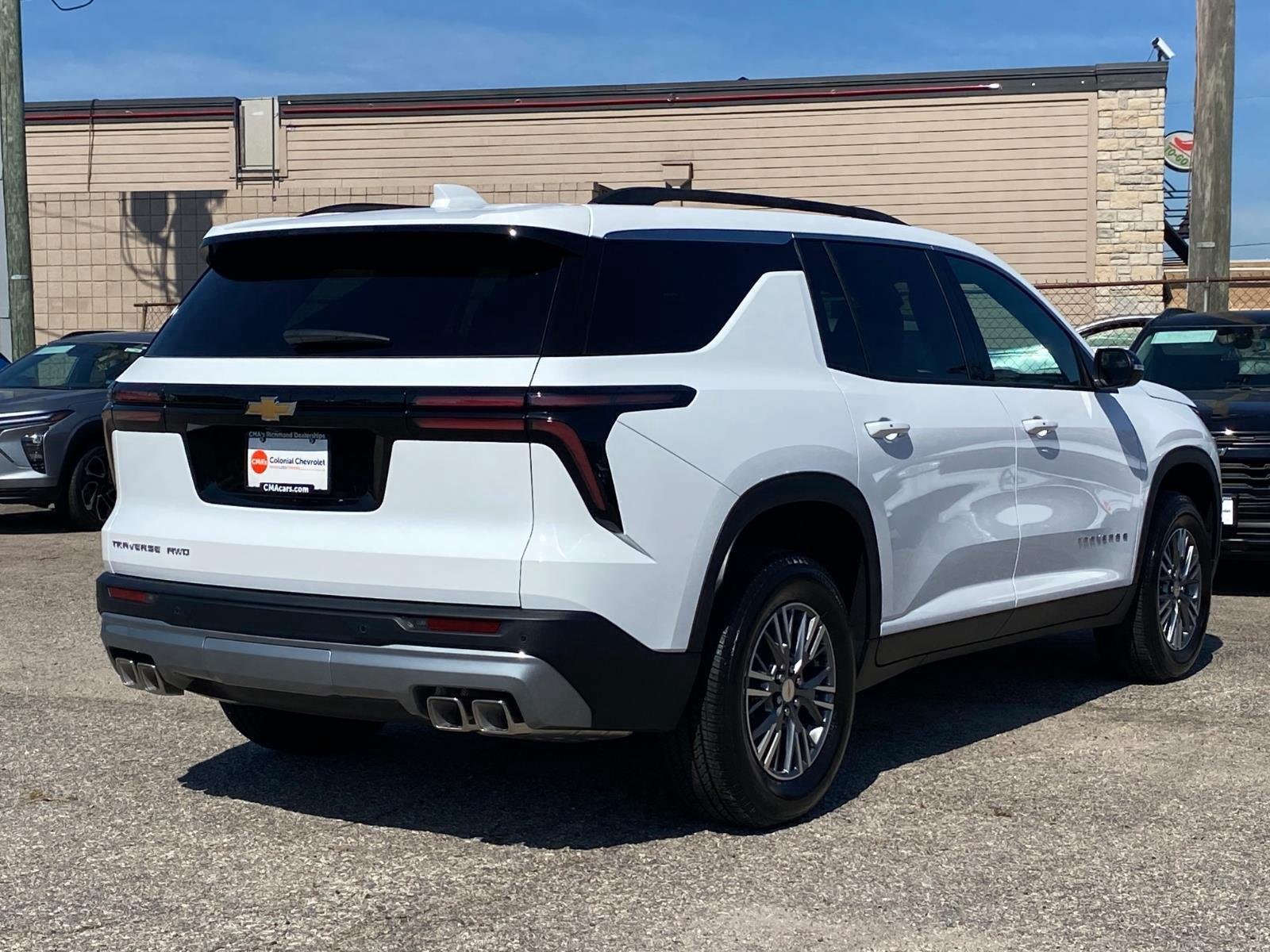 New 2027 Chevrolet Traverse LT w/ LPO, Floor Liner Package AWD/4WD image 6