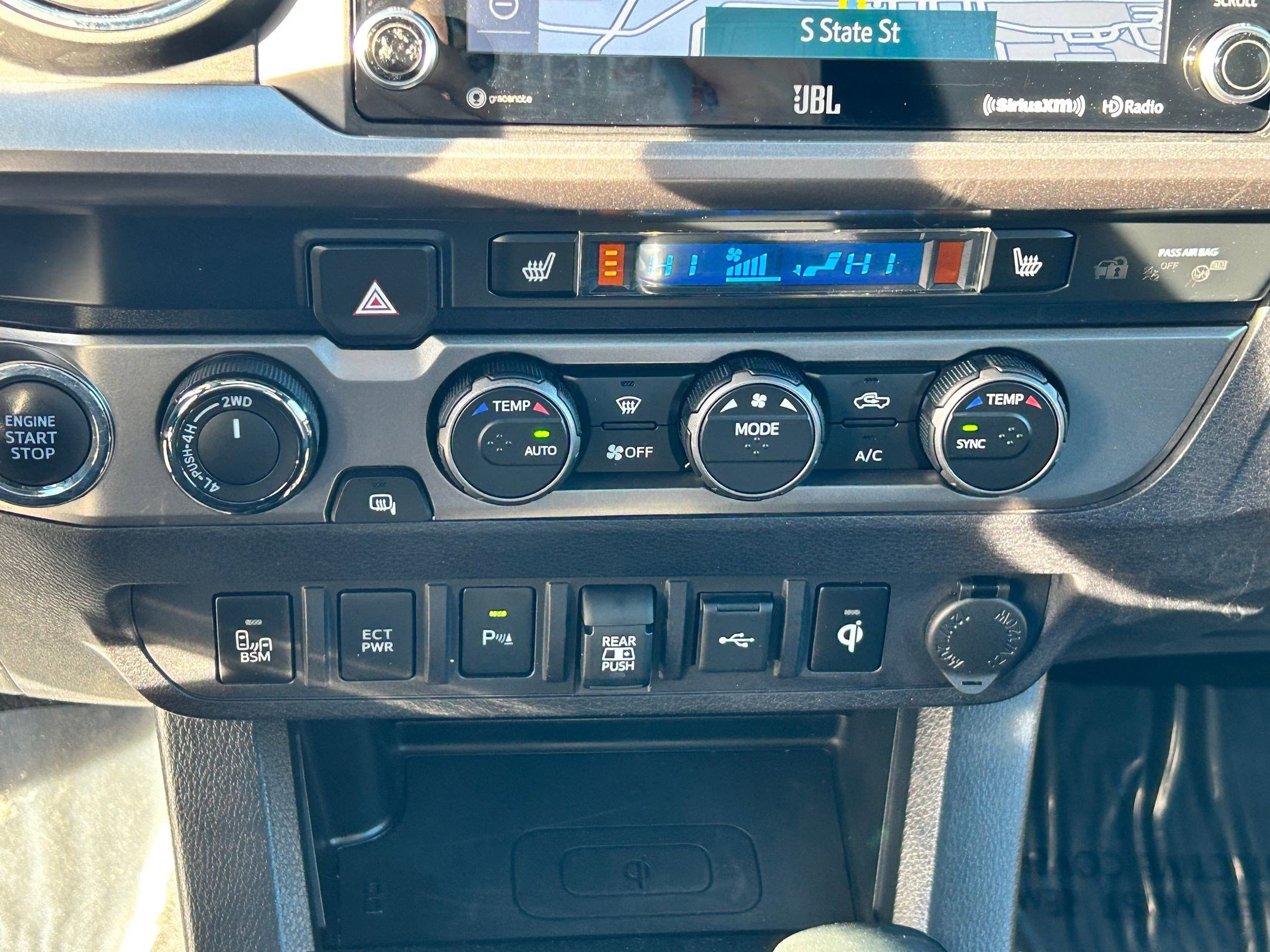 Used 2020 Toyota Tacoma Limited image 22