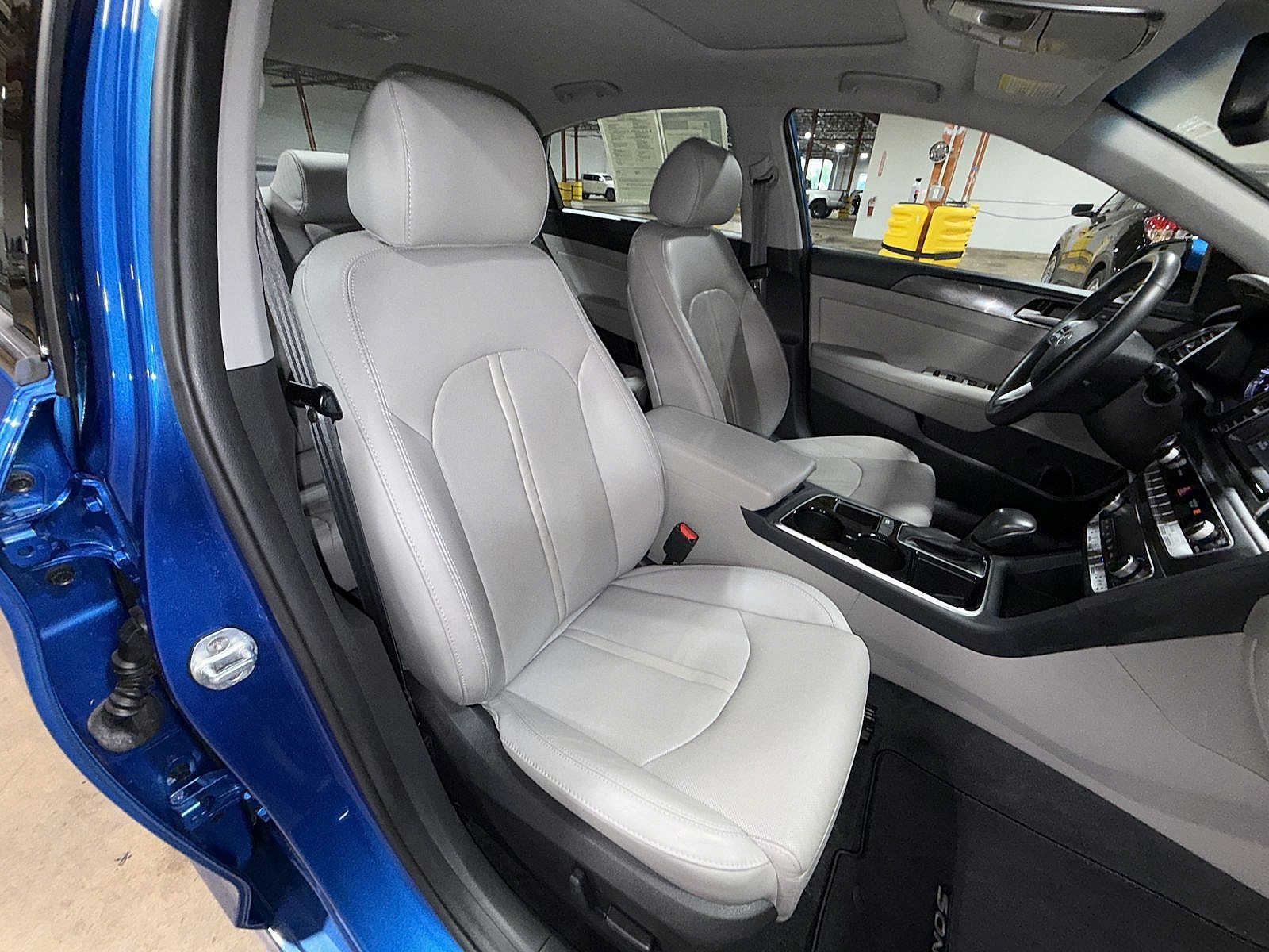 Used 2018 Hyundai Sonata Limited w/ Cargo Package FWD image 16