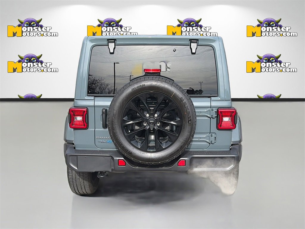 Used 2025 Jeep Wrangler Unlimited Sahara image 6