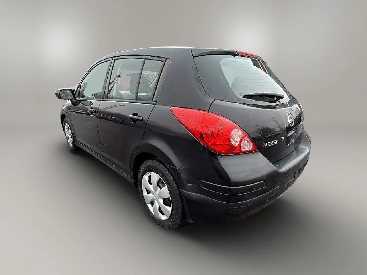 Used 2011 Nissan Versa 1.8 S w/ PWR Plus Pkg image 3