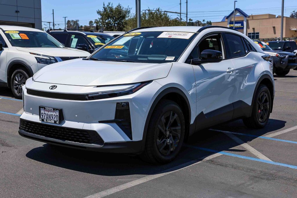 Certified 2026 Toyota C-HR AWD/4WD image 20