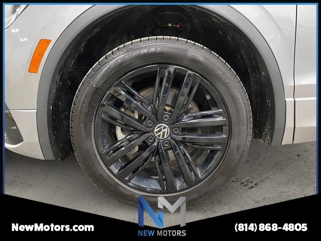 Used 2022 Volkswagen Tiguan SE R-Line image 14