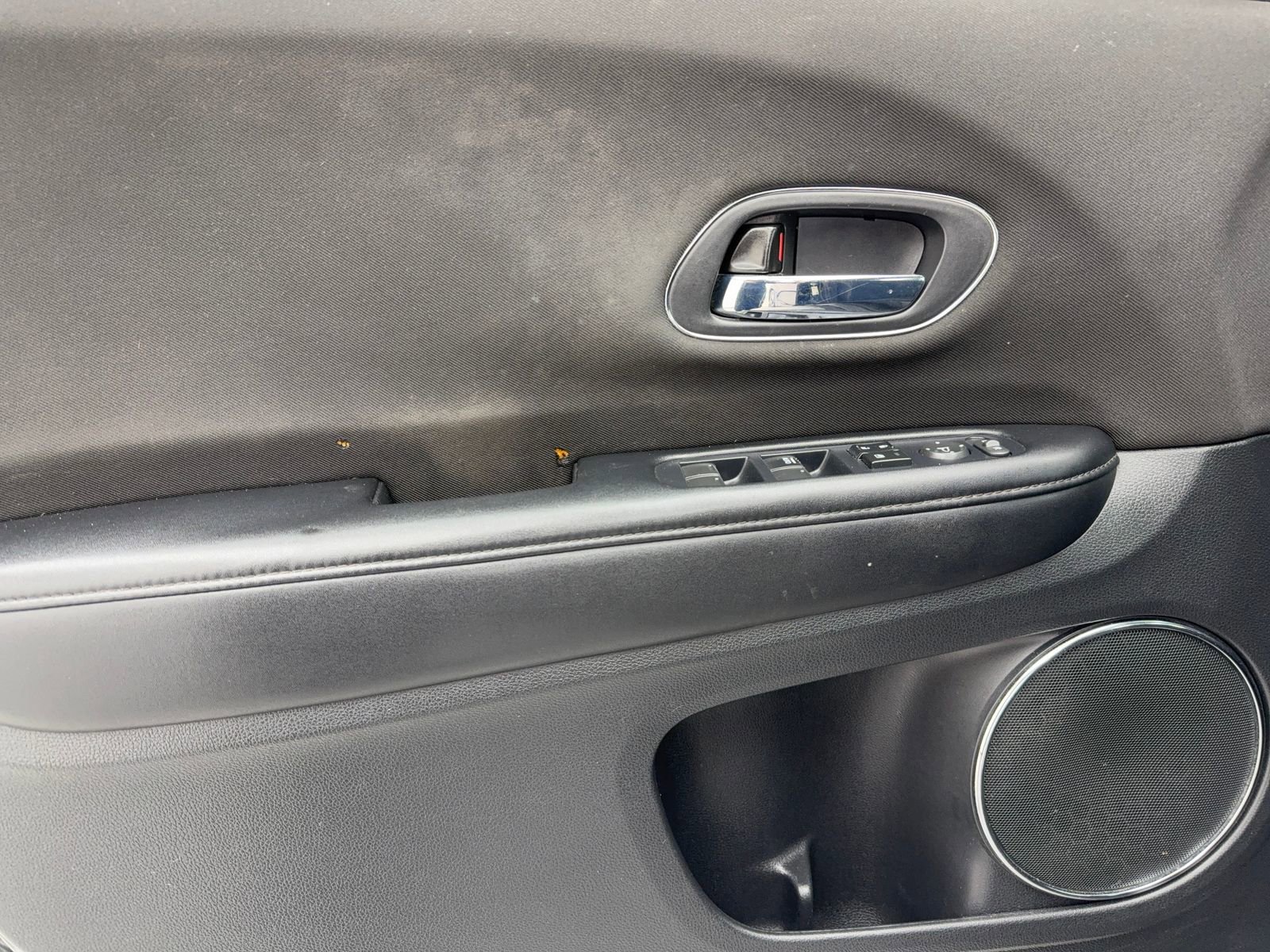 Used 2018 Honda HR-V EX image 33