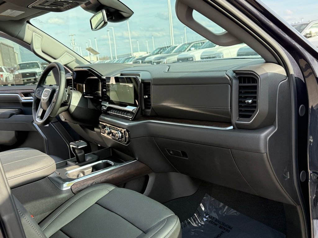 Used 2025 GMC Sierra 1500 SLT w/ SLT Premium Plus Package image 19