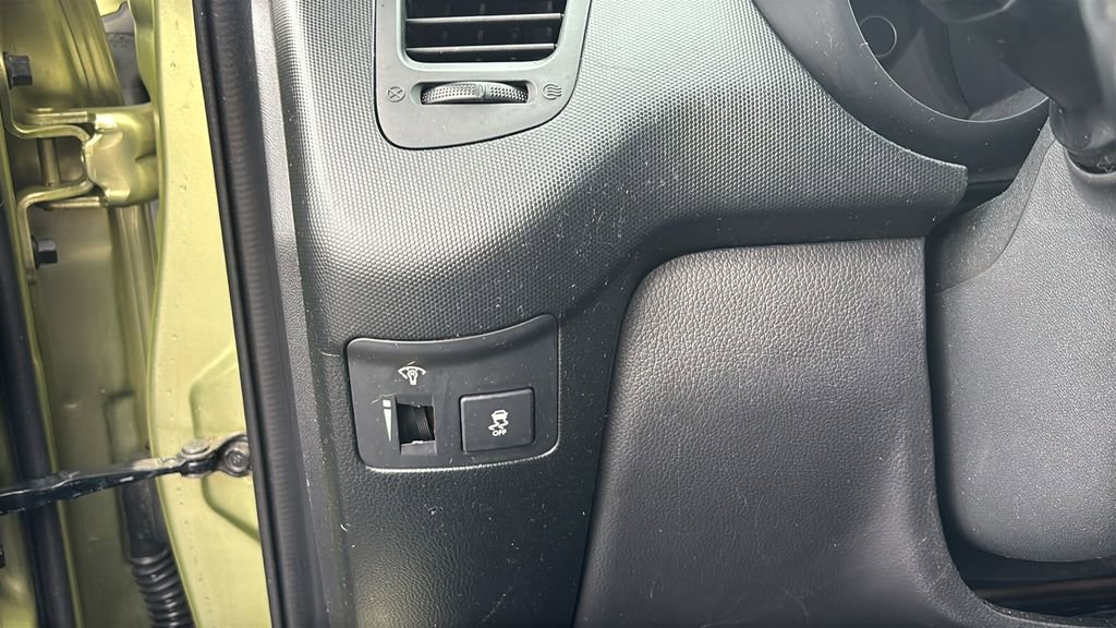 Used 2013 Kia Soul + FWD image 15