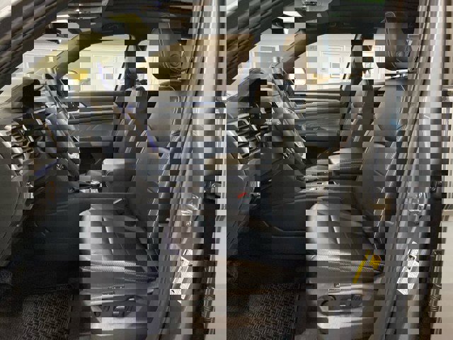 Used 2023 Volkswagen Atlas Cross Sport SEL AWD/4WD image 17